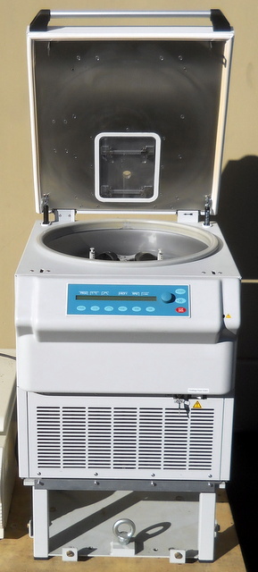 Rotanta 460 5680-30-D Automated Centrifuge