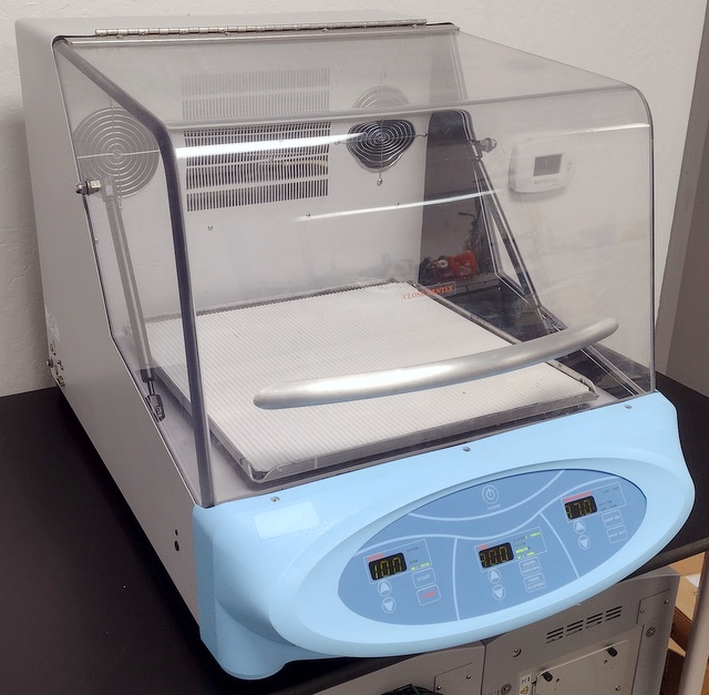 MaxQ 4000 Incubator Shaker