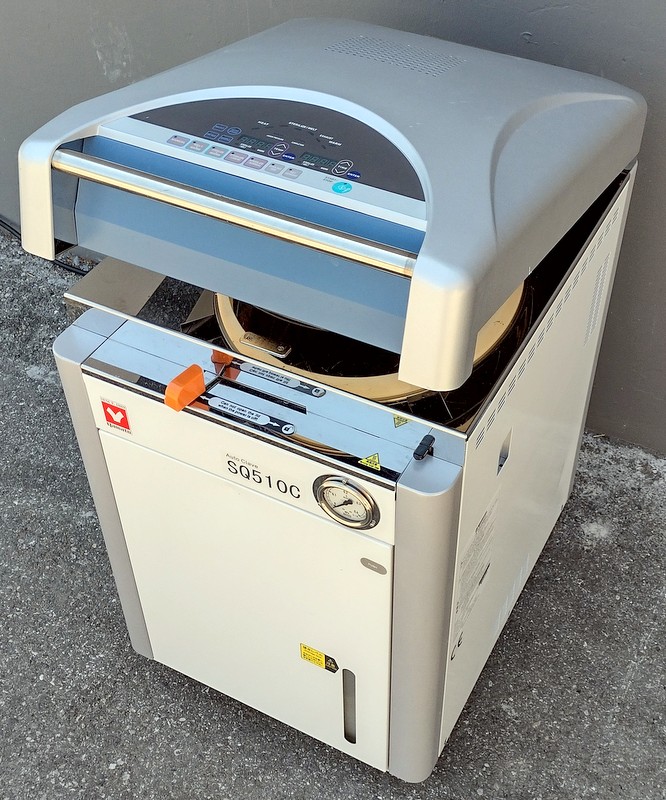 SQ510C Autoclave / Steam Sterilizer 240 Volt